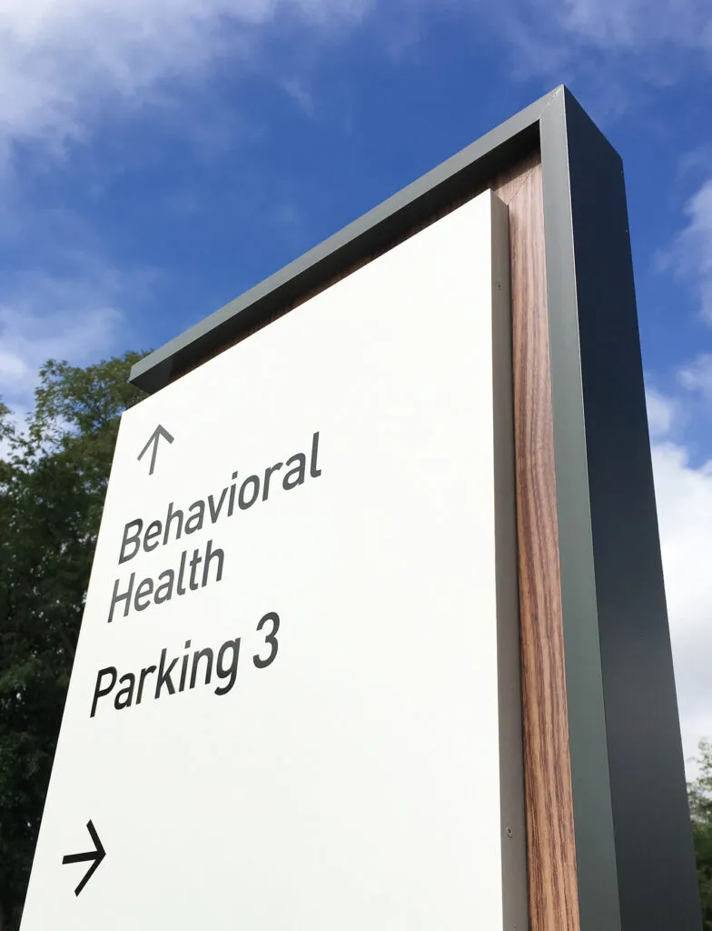 Outdoor vehicular directional.